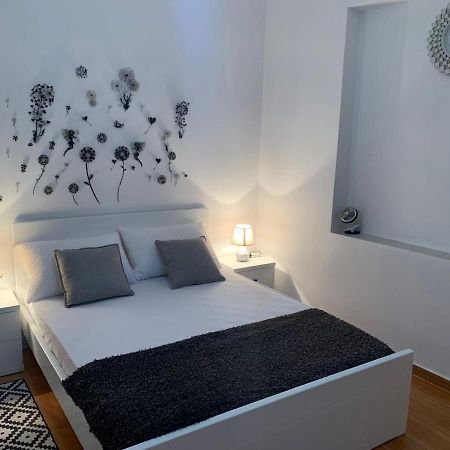 Vjola Apartments 2 Sarandë Buitenkant foto